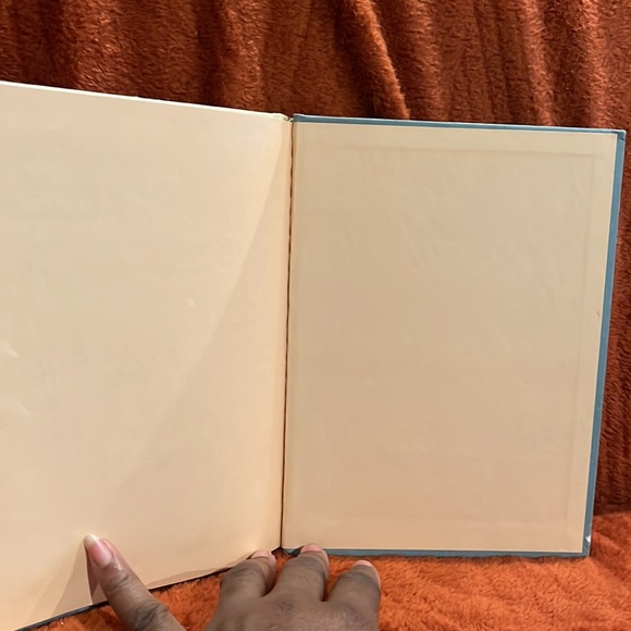 The teeny, tiny witches ( copyright 1979 ) - Picture 9 of 9